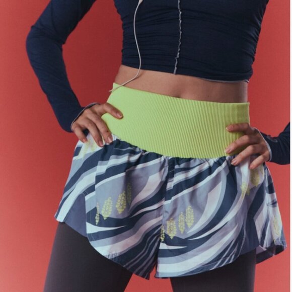 #106 NWT Free People Carpe Diem Printed Shorts in Sporty Stripe Combo Skyline - Picture 1 of 8